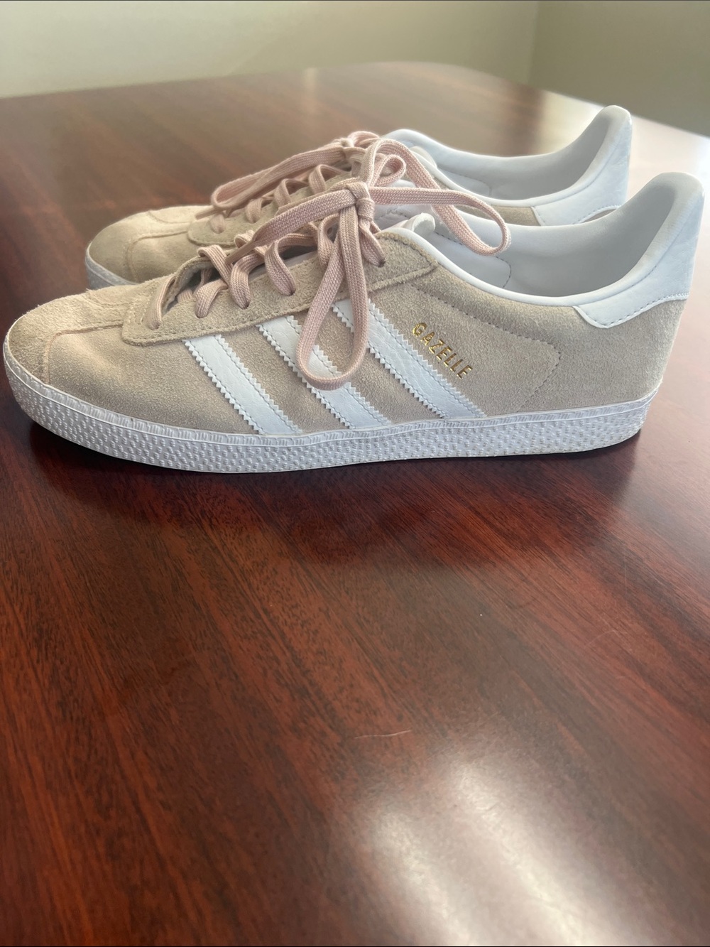 Adidas Gazelle suede beige/white sneakers